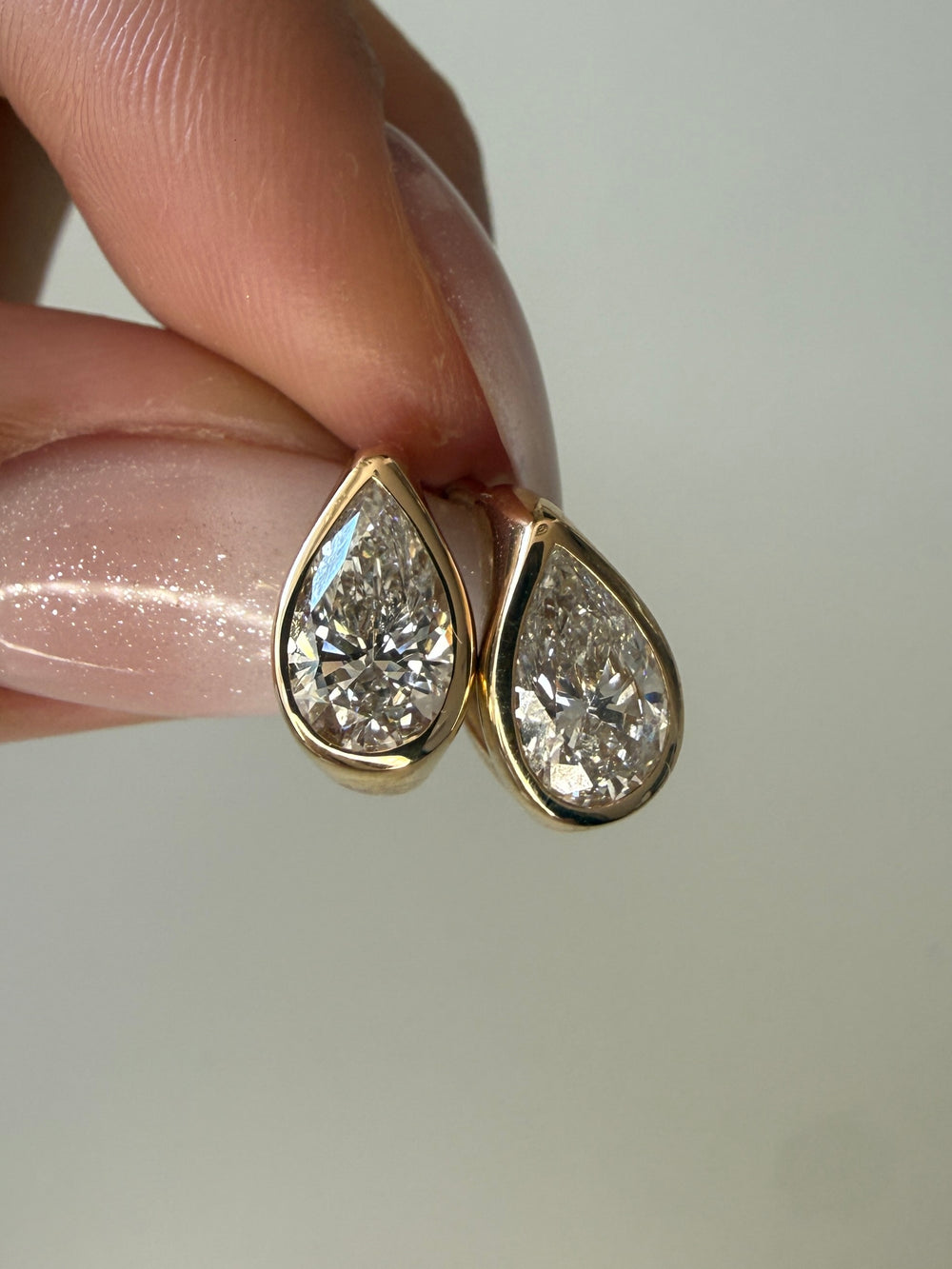 Pear diamond øreringe, 2x 1 ct. lab diamant, 14 kt. Guld