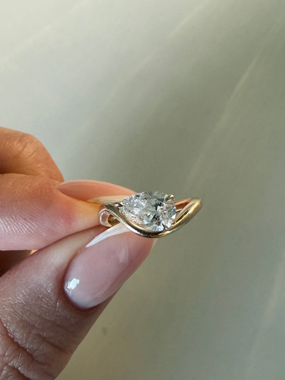 Bestillingsvare - Pear diamant ring med 1 carat labgrown diamant